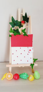 Protège carnet de santé Fraise